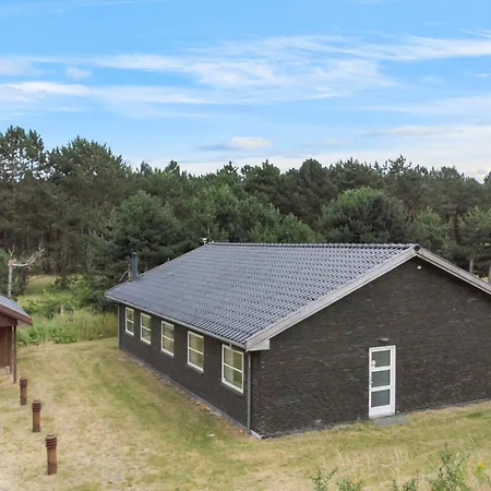 3 Bedroom Amazing In Ferienhaus *