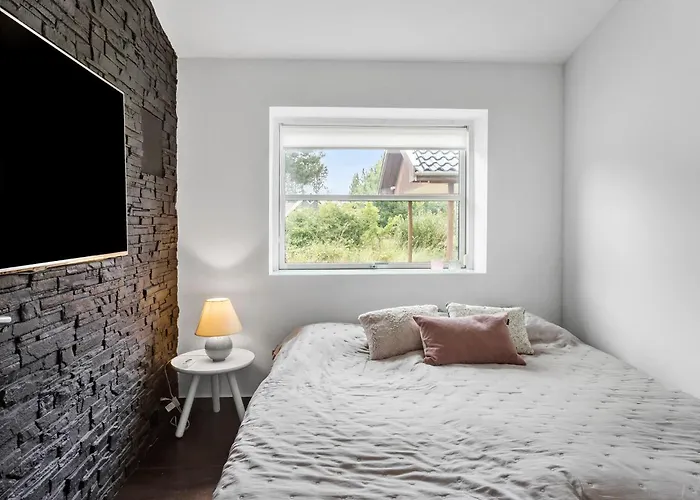 3 Bedroom Amazing In Ferienhaus *