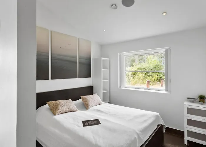 3 Bedroom Amazing In Rødby