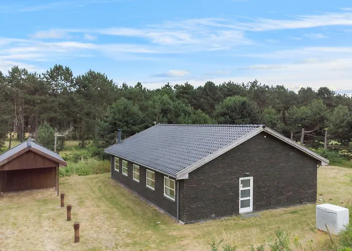 3 Bedroom Amazing In Ferienhaus *